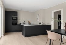 Posadzki przemysłowe – wymagania i normy techniczne